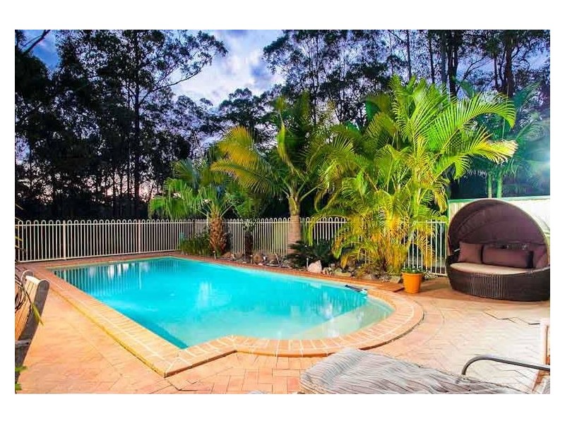 10 Spotted Gum Lane, Cashmere QLD 4500