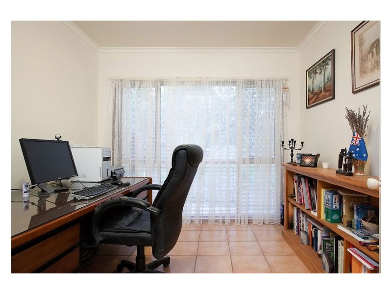 10 Spotted Gum Lane, Cashmere QLD 4500