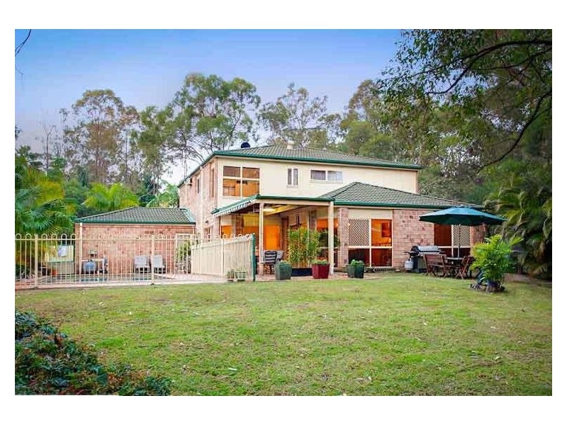 10 Spotted Gum Lane, Cashmere QLD 4500