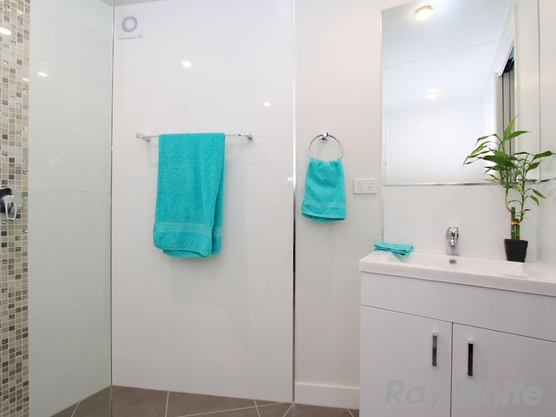 8 Waruda Street, Bracken Ridge QLD 4017