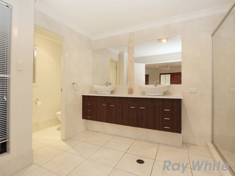 16 Alberic Court, Eatons Hill QLD 4037