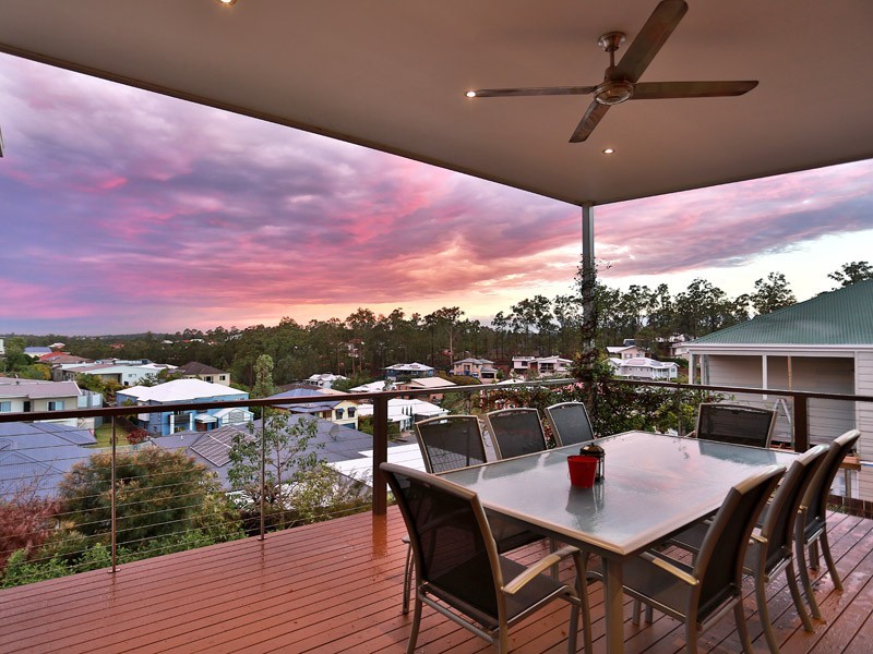 10 Roundelay Court, Eatons Hill QLD 4037
