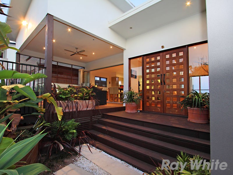 10 Roundelay Court, Eatons Hill QLD 4037