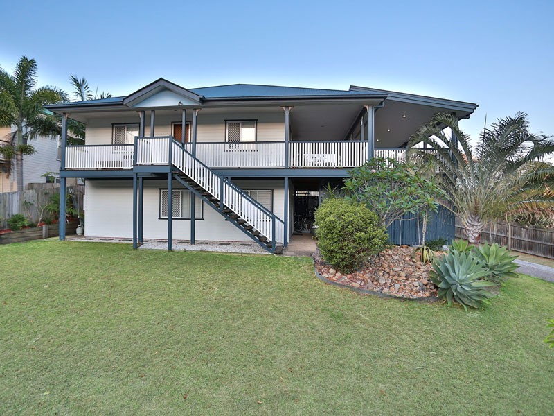 4 Glendore Court, Eatons Hill QLD 4037