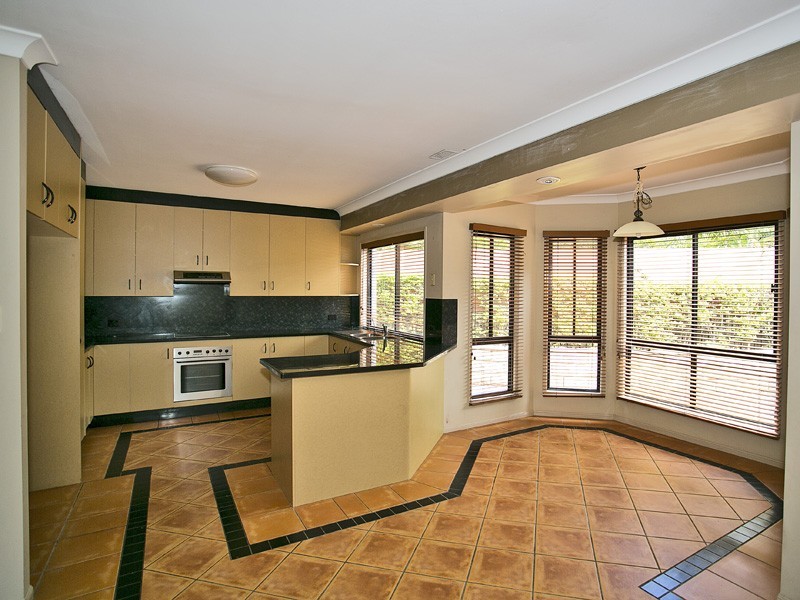 17 Waterford Place, Bridgeman Downs QLD 4035