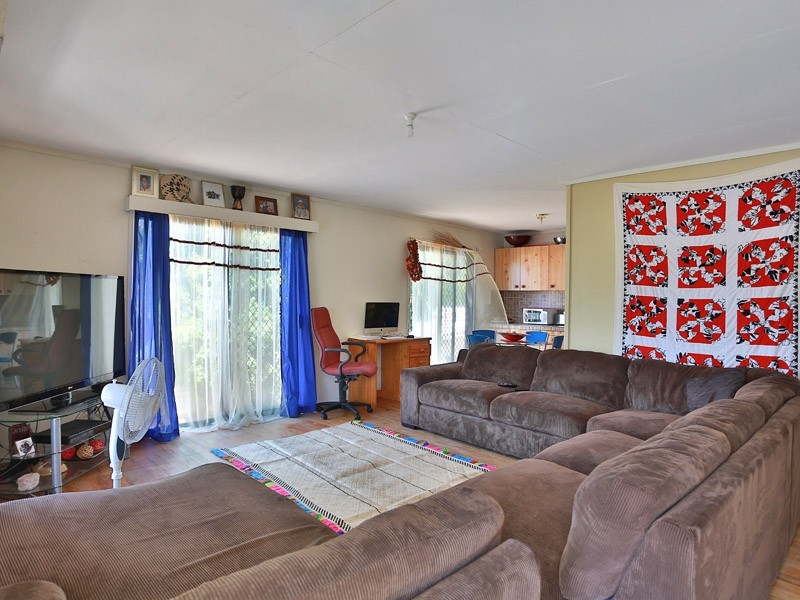 4 Dorloo Street, Deagon QLD 4017