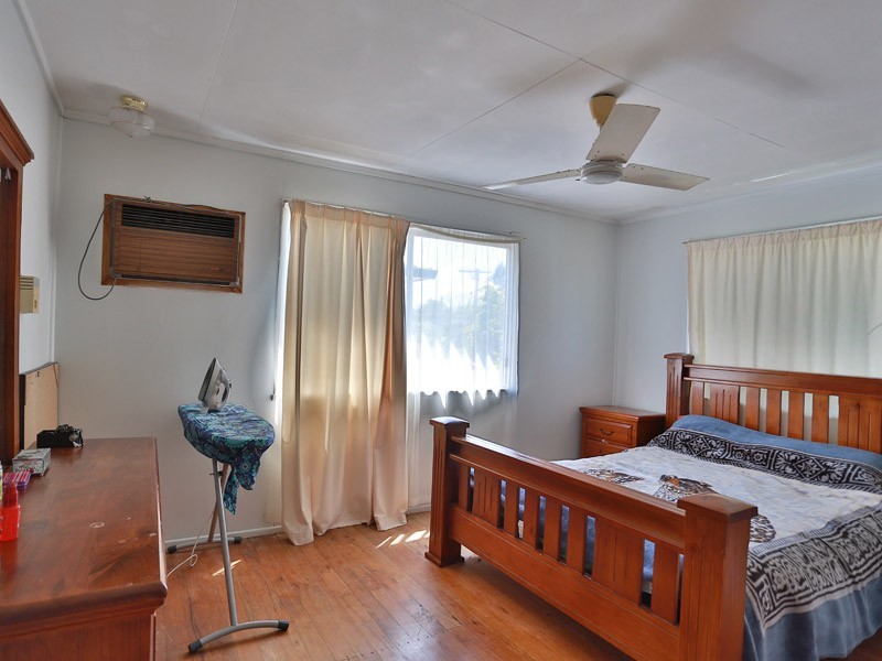 4 Dorloo Street, Deagon QLD 4017