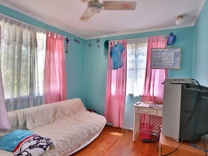 4 Dorloo Street, Deagon QLD 4017