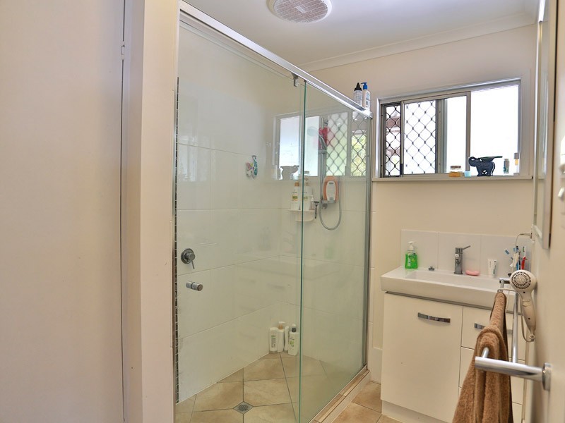 4 Dorloo Street, Deagon QLD 4017