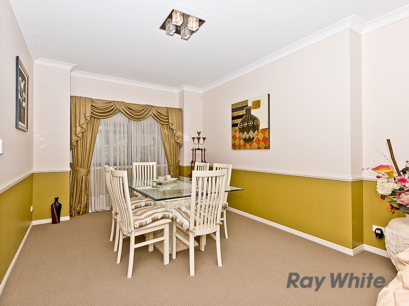 11 Azienda Place, Bridgeman Downs QLD 4035