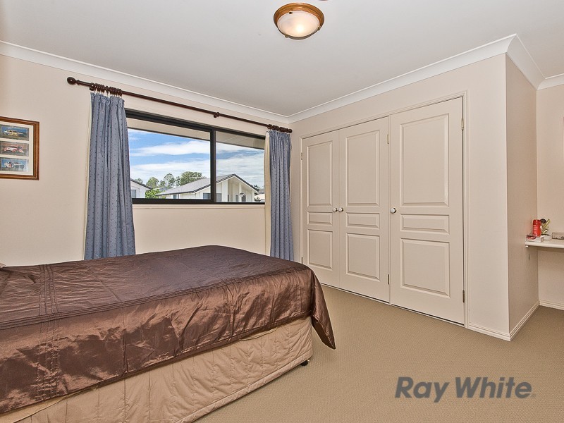 11 Azienda Place, Bridgeman Downs QLD 4035