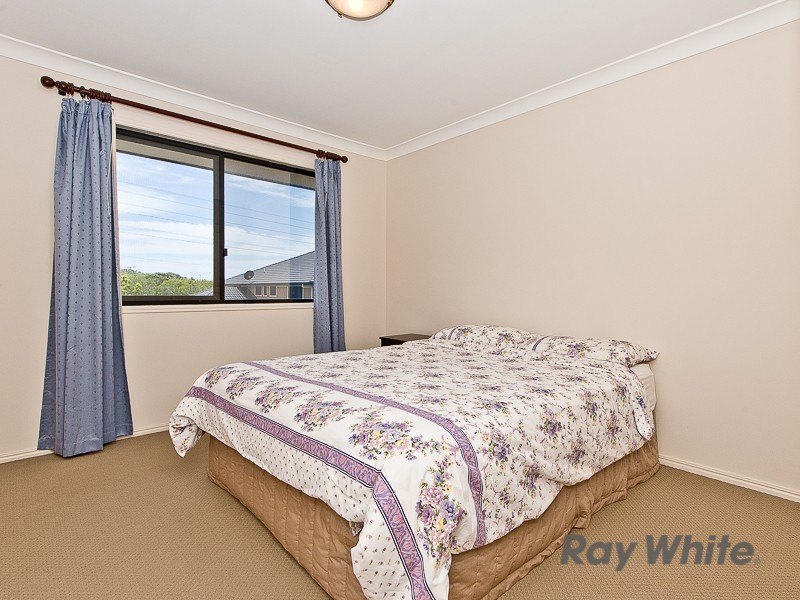 11 Azienda Place, Bridgeman Downs QLD 4035