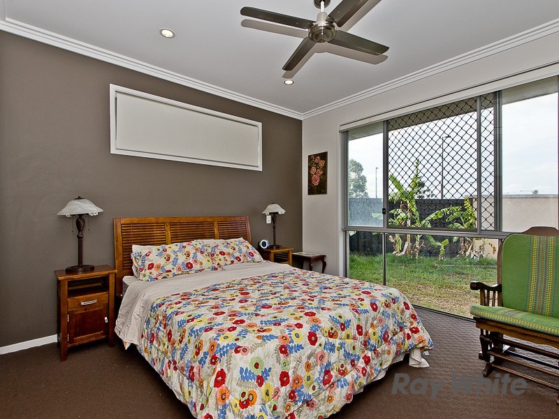 2 Denham Crescent, North Lakes QLD 4509