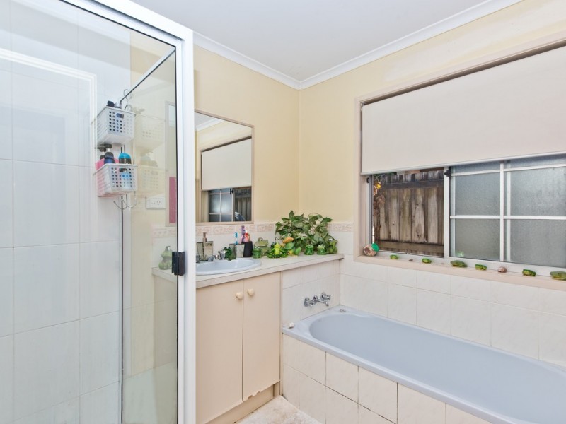 27 Lilly Pilly Crescent, Fitzgibbon QLD 4018
