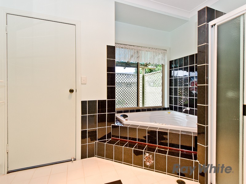 11 Grevillea Court, Rothwell QLD 4022