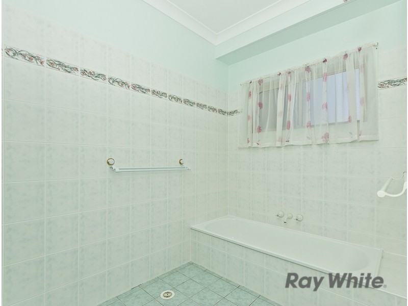 11 Grevillea Court, Rothwell QLD 4022