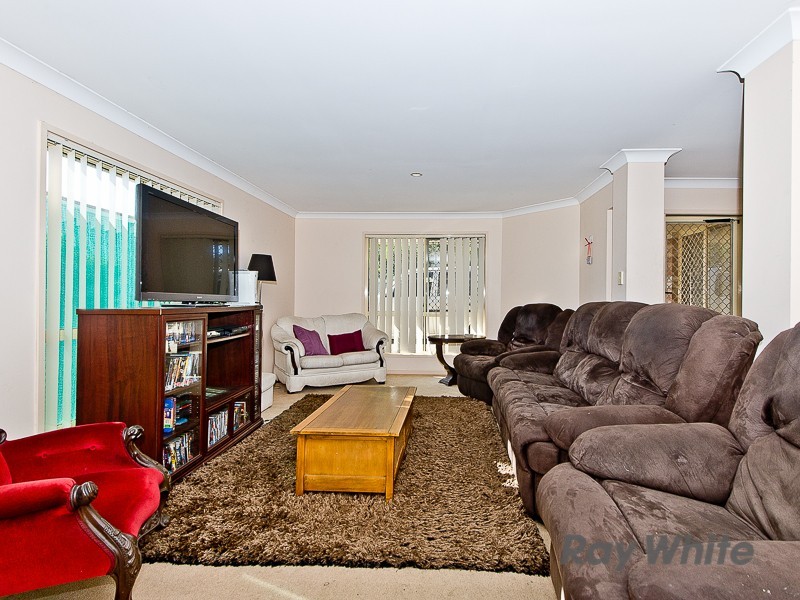 17 Leichhardt Avenue, Rothwell QLD 4022