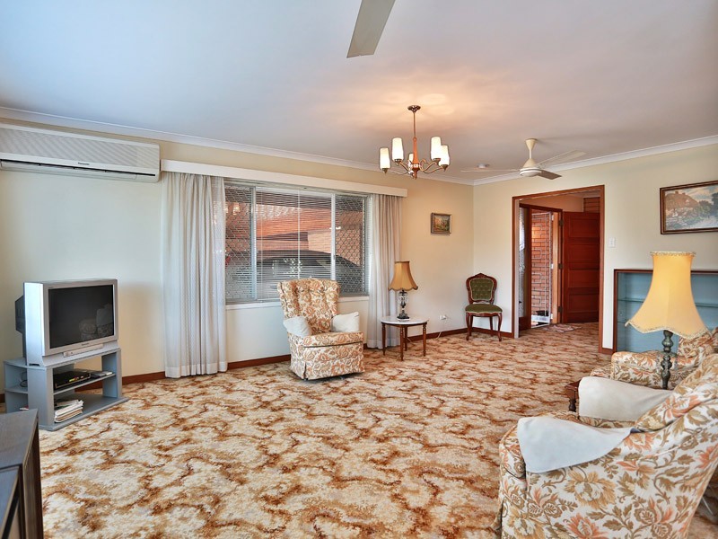 89 Niven Street, Stafford Heights QLD 4053