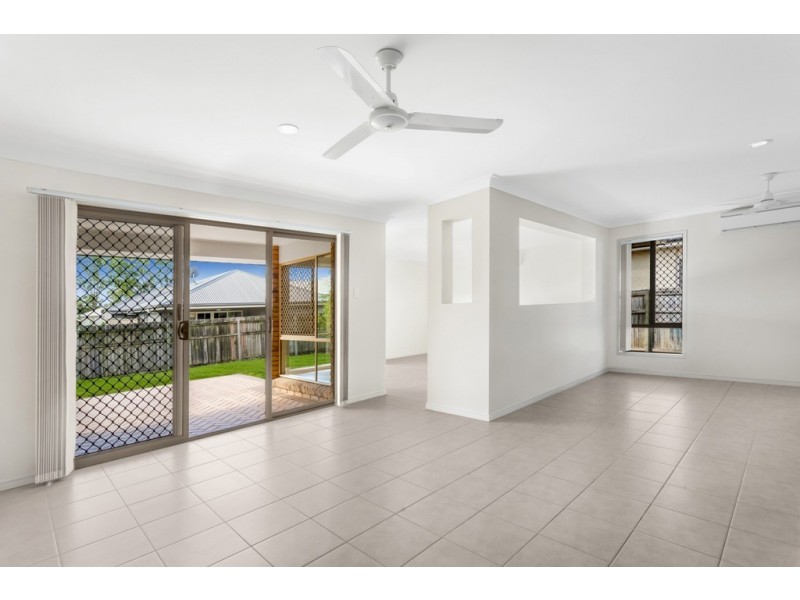 8 Cordoba Court, Carseldine QLD 4034