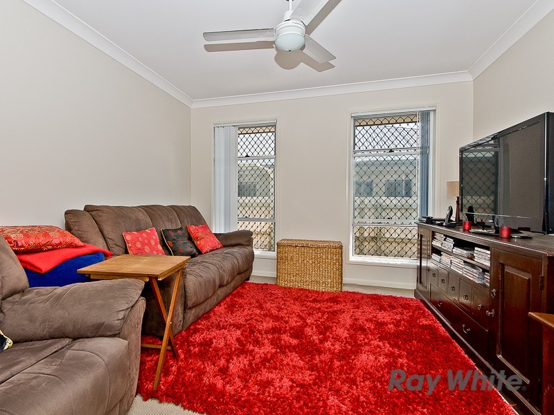 19 Williams Crescent, North Lakes QLD 4509