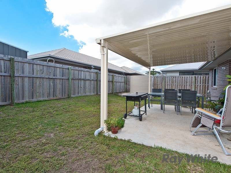 19 Williams Crescent, North Lakes QLD 4509