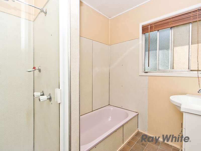 28 Lavercombe Drive, Kallangur QLD 4503