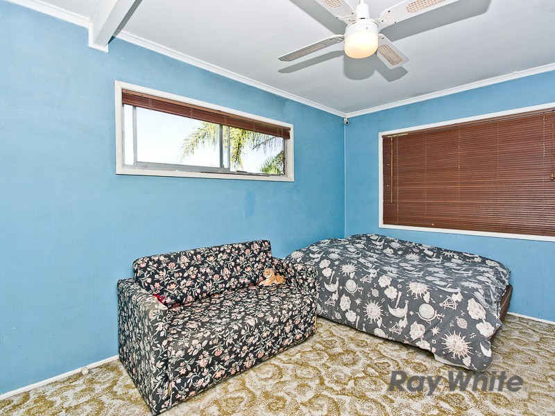 28 Lavercombe Drive, Kallangur QLD 4503