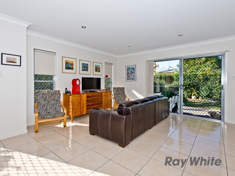 5/15 Seaview Lane, Shorncliffe QLD 4017