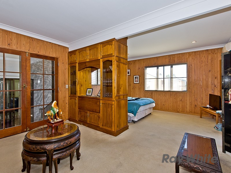 27 Kate Street, Shorncliffe QLD 4017