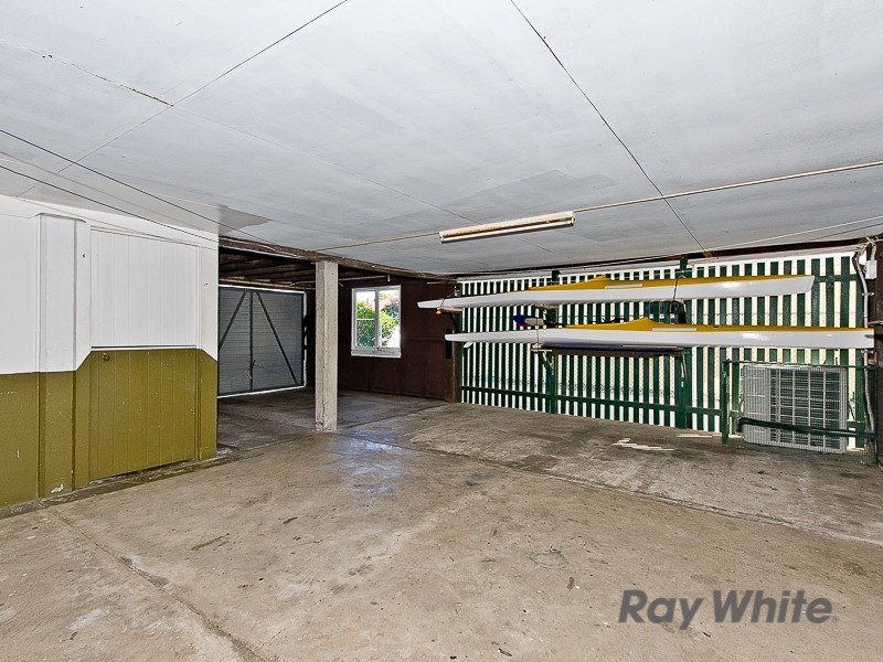 27 Kate Street, Shorncliffe QLD 4017