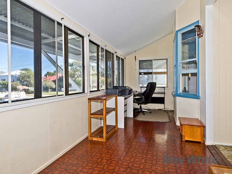 27 Kate Street, Shorncliffe QLD 4017