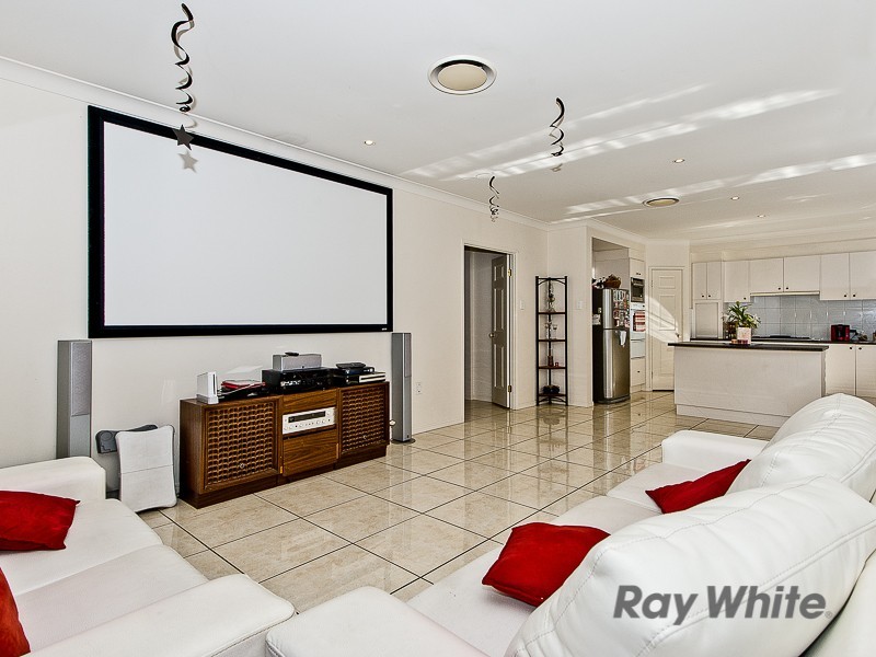 20 Lochside Drive, North Lakes QLD 4509