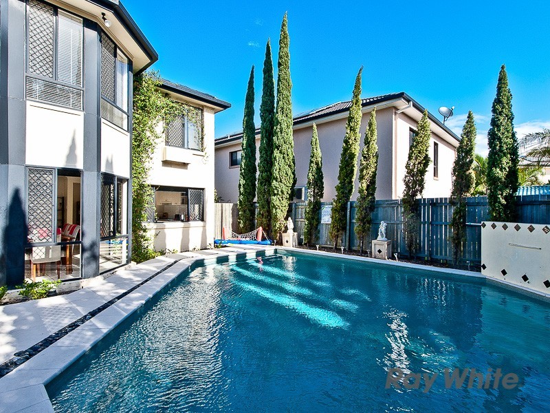 20 Lochside Drive, North Lakes QLD 4509