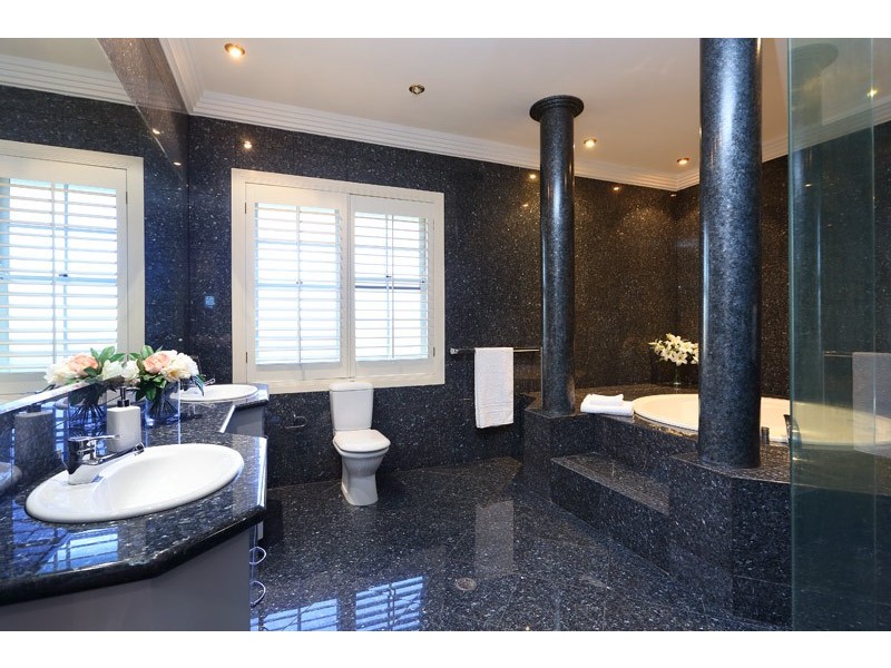 1 Palm Avenue, Ascot QLD 4007