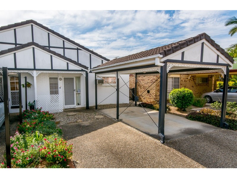 2/6 Desert Willow Way, Fitzgibbon QLD 4018