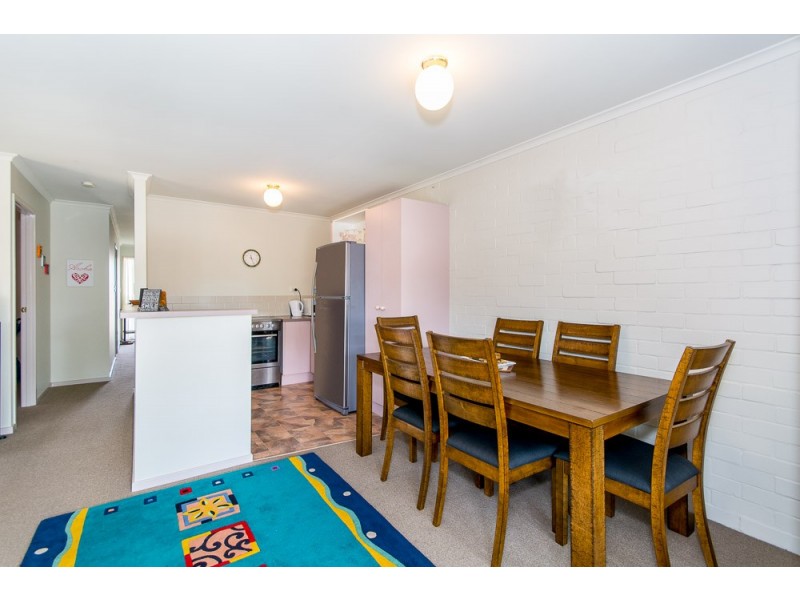 2/6 Desert Willow Way, Fitzgibbon QLD 4018