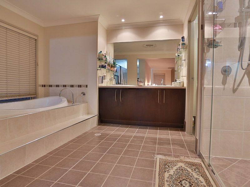 16 Canopus Street, Bridgeman Downs QLD 4035