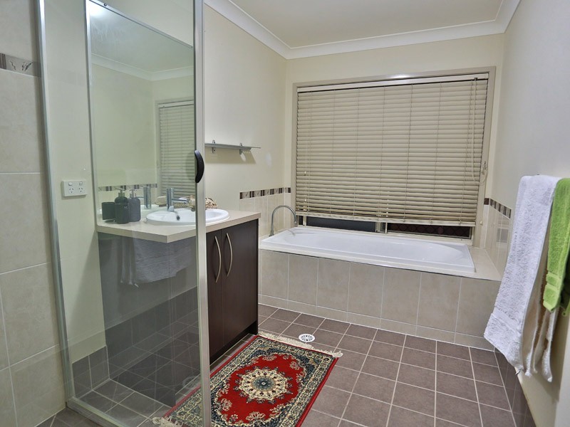 16 Canopus Street, Bridgeman Downs QLD 4035