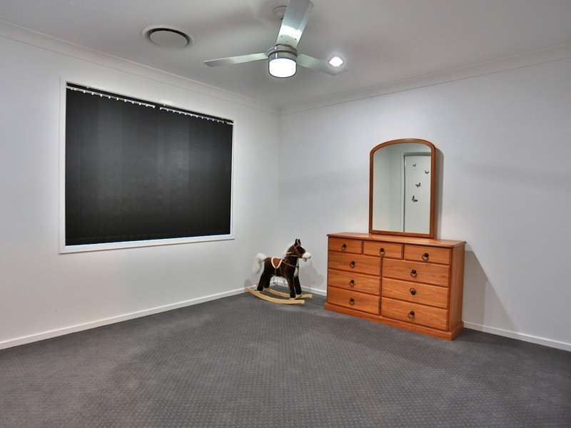 3 Ravenbourne Street, Fitzgibbon QLD 4018