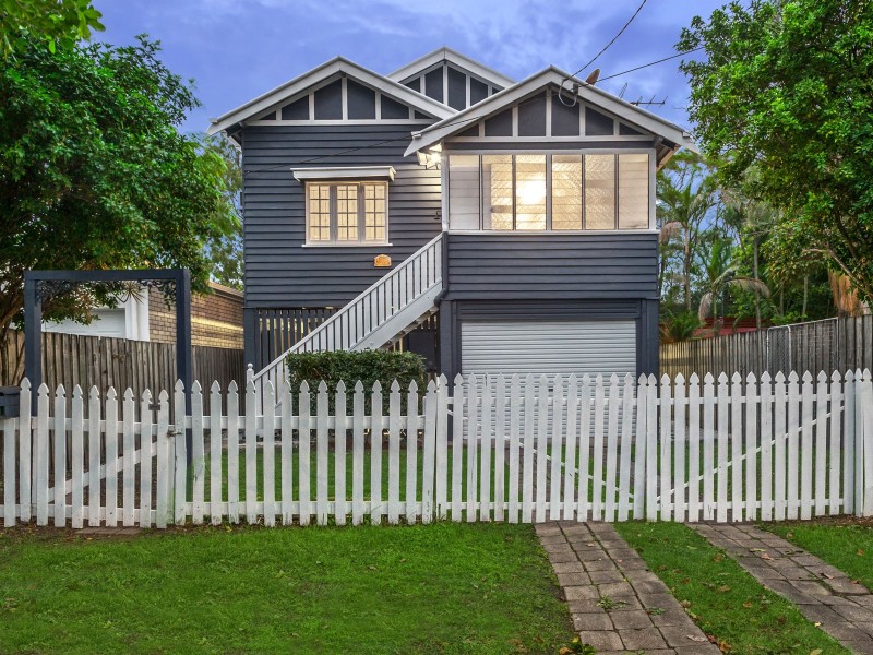 15 Larwill Avenue, Northgate QLD 4013