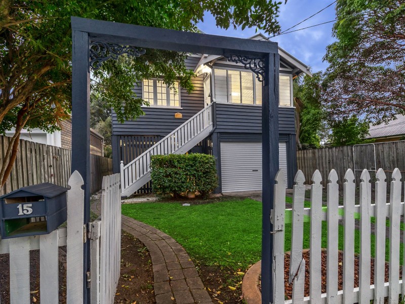 15 Larwill Avenue, Northgate QLD 4013