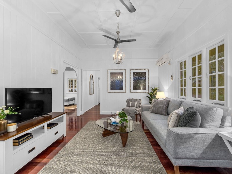 15 Larwill Avenue, Northgate QLD 4013