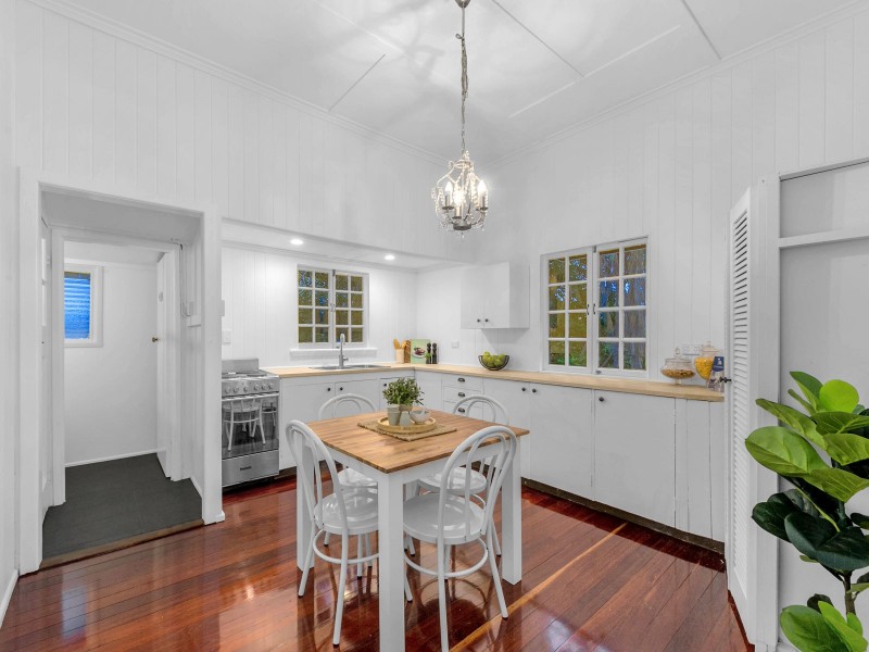 15 Larwill Avenue, Northgate QLD 4013