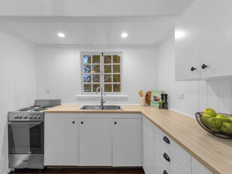 15 Larwill Avenue, Northgate QLD 4013