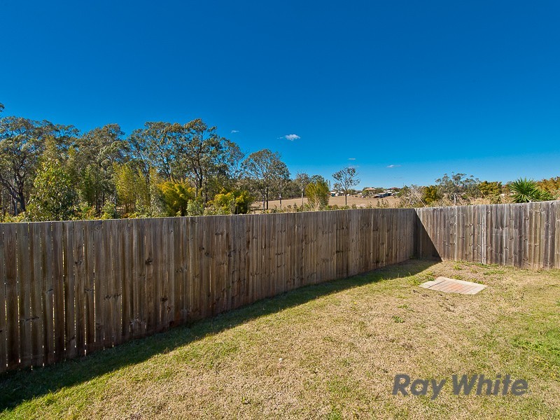 1 and 2, 22 Duporth Crescent, Dakabin QLD 4503