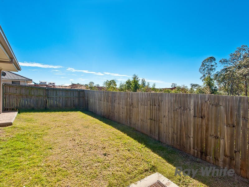 1 and 2, 22 Duporth Crescent, Dakabin QLD 4503