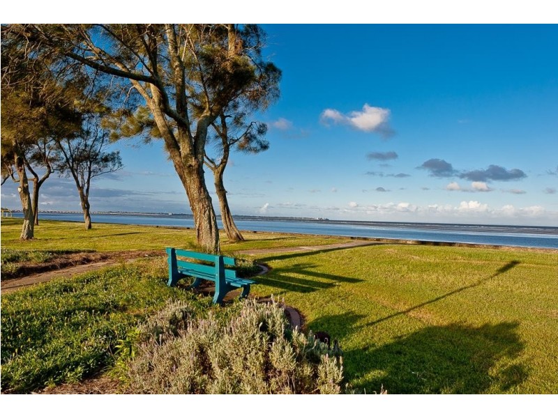 32 Eleventh Avenue, Brighton QLD 4017