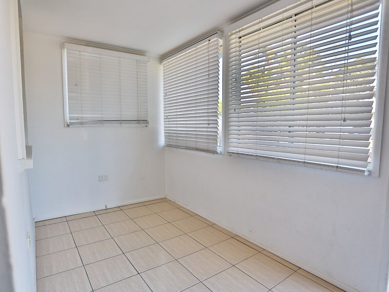 32 Eleventh Avenue, Brighton QLD 4017