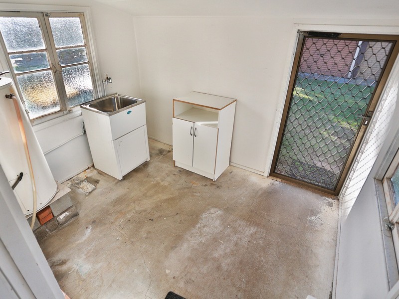 32 Eleventh Avenue, Brighton QLD 4017