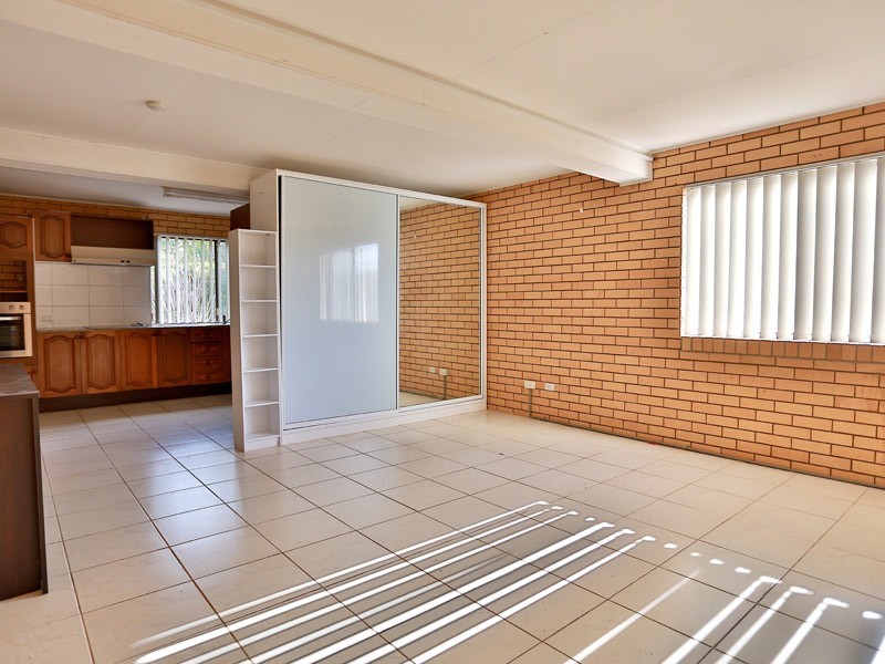 1 Kroshanne Street, Aspley QLD 4034